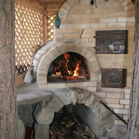 On Dovbush Path Hotel