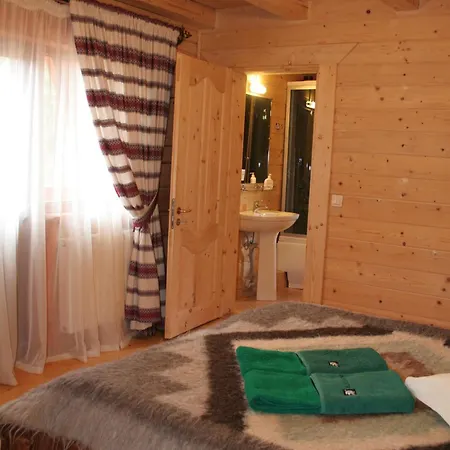 On Dovbush Path Hotel