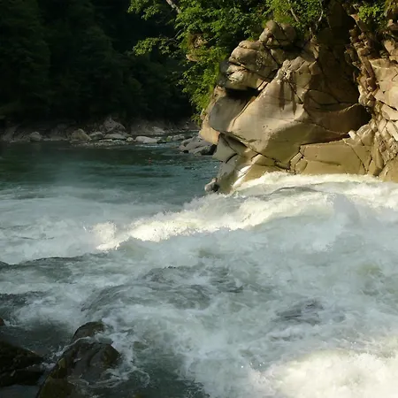 On Dovbush Path 야렘체