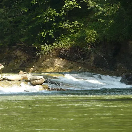 On Dovbush Path Hotel Yaremche